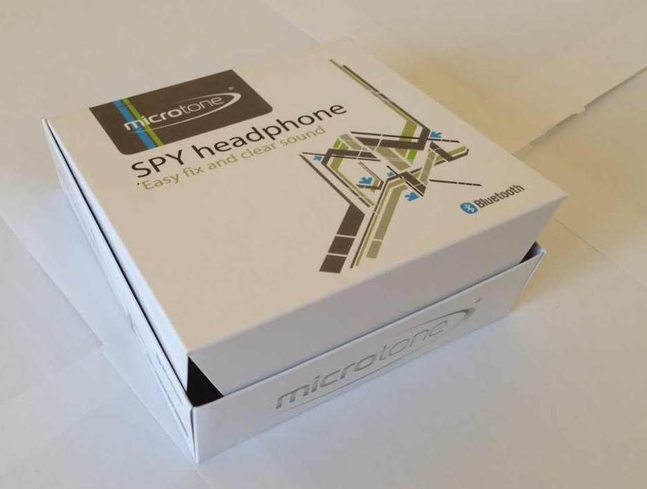 Коробка: гарнитура Powerbox для беспроводного микро наушника
